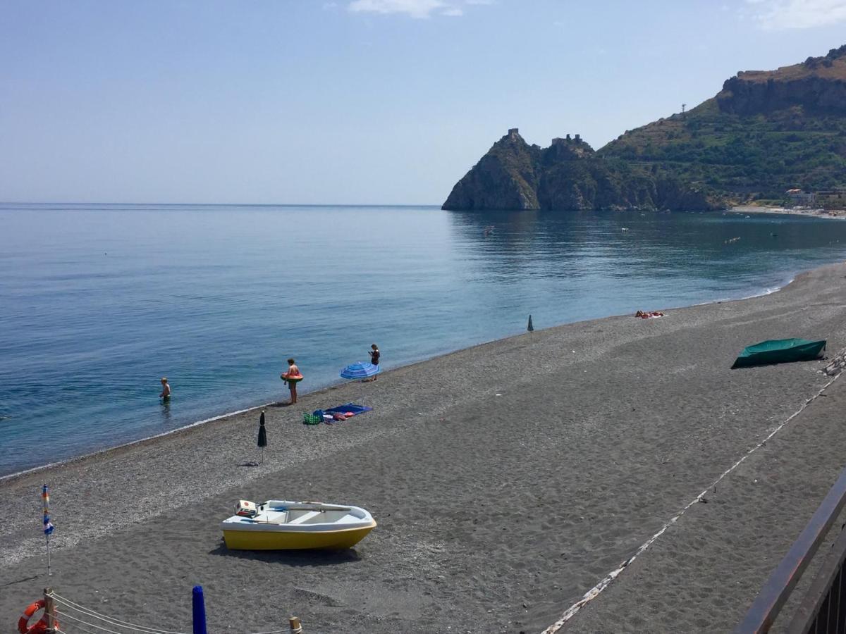 Le Zagare Apartments SantʼAlessio Siculo エクステリア 写真