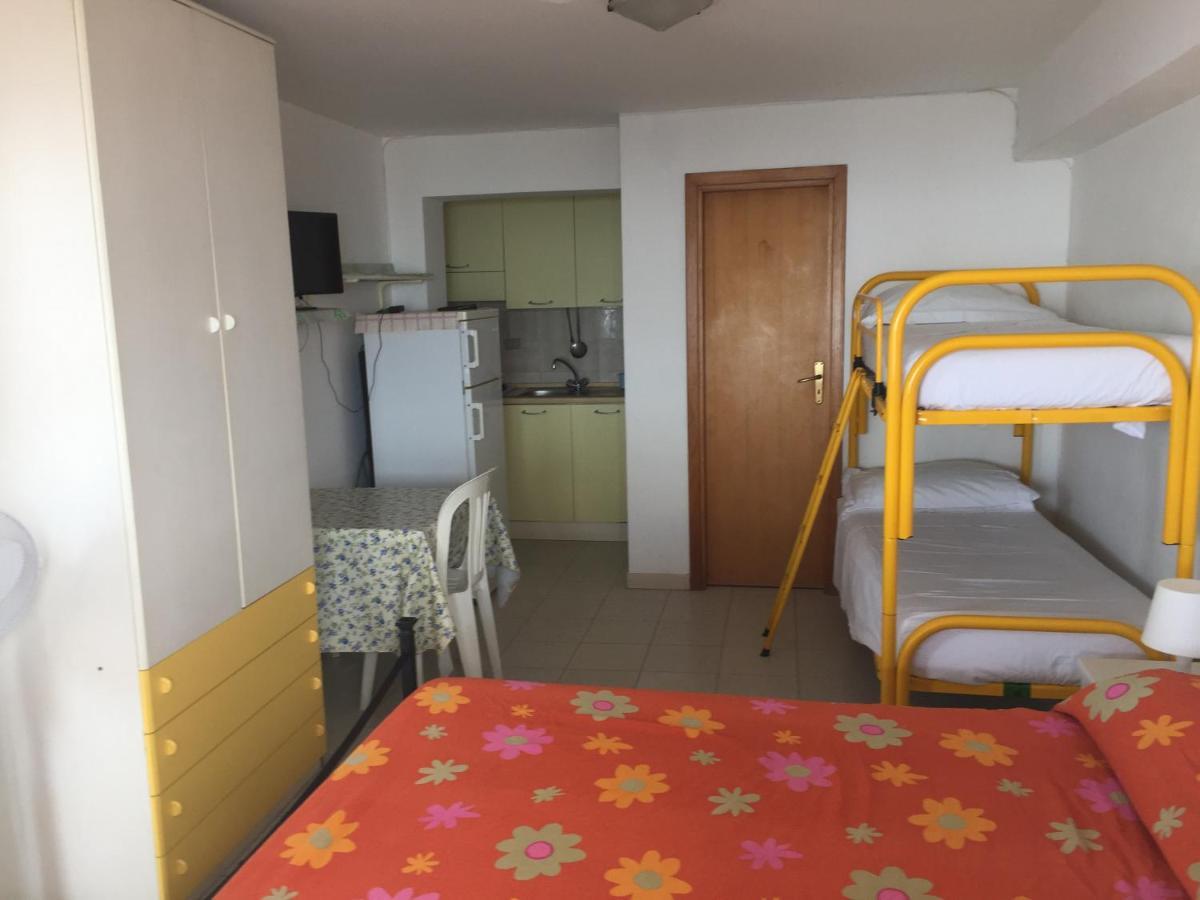 Le Zagare Apartments SantʼAlessio Siculo エクステリア 写真