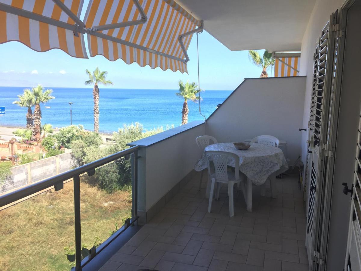 Le Zagare Apartments SantʼAlessio Siculo エクステリア 写真