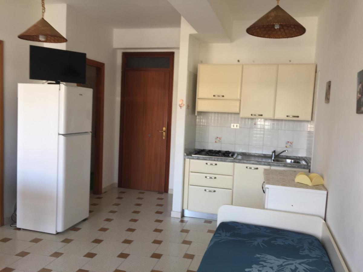 Le Zagare Apartments SantʼAlessio Siculo エクステリア 写真